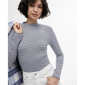 Levi's Effortless Mock Neck